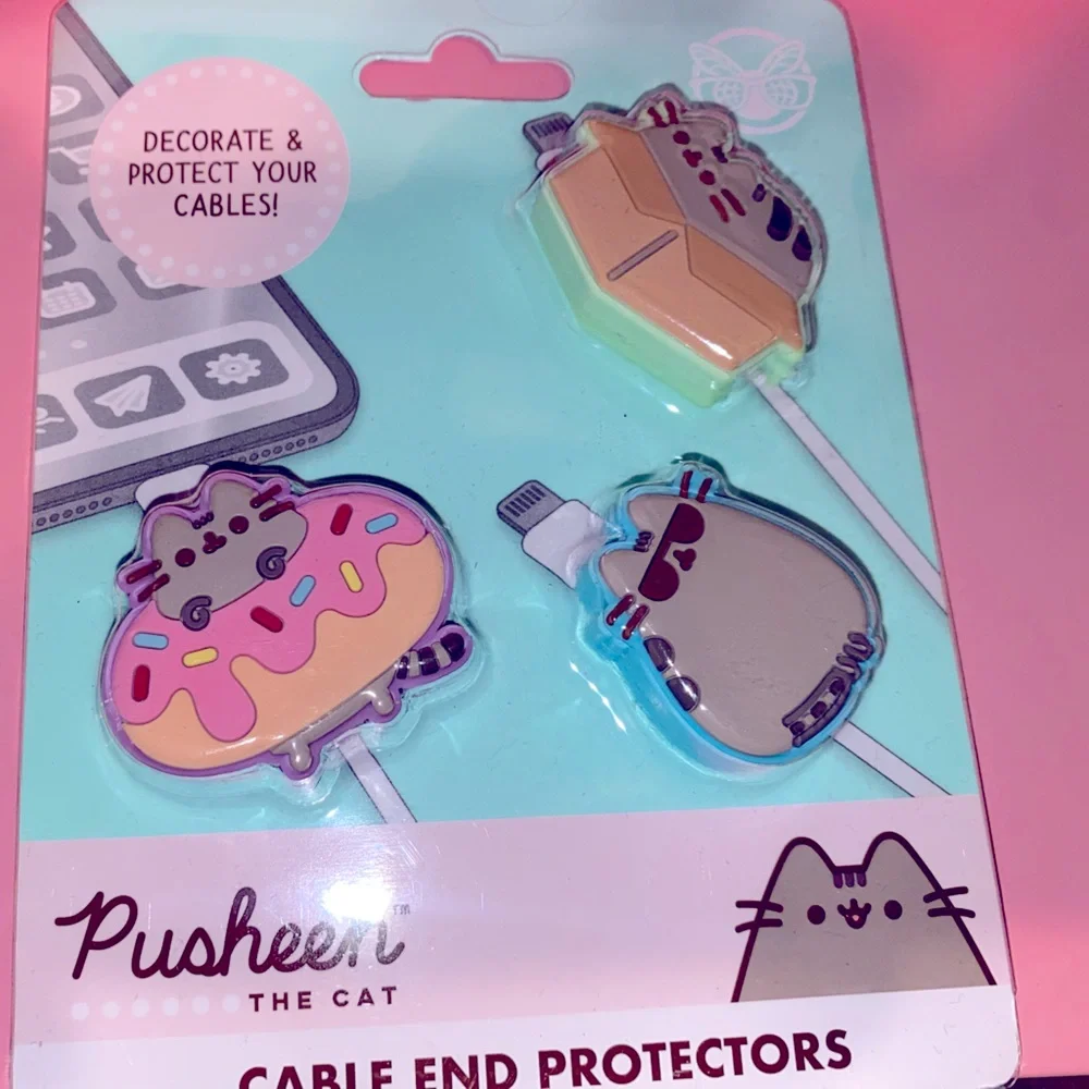 COPY - New Pusheen The Cat, cable protectors